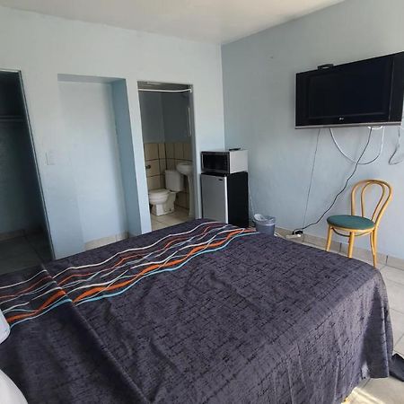 Green Spot Motel Викторвилл Экстерьер фото